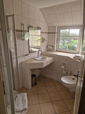 נבל Inselhotel Kapitaen Tadsen / Amrum מראה חיצוני תמונה