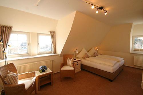 נבל Inselhotel Kapitaen Tadsen / Amrum מראה חיצוני תמונה