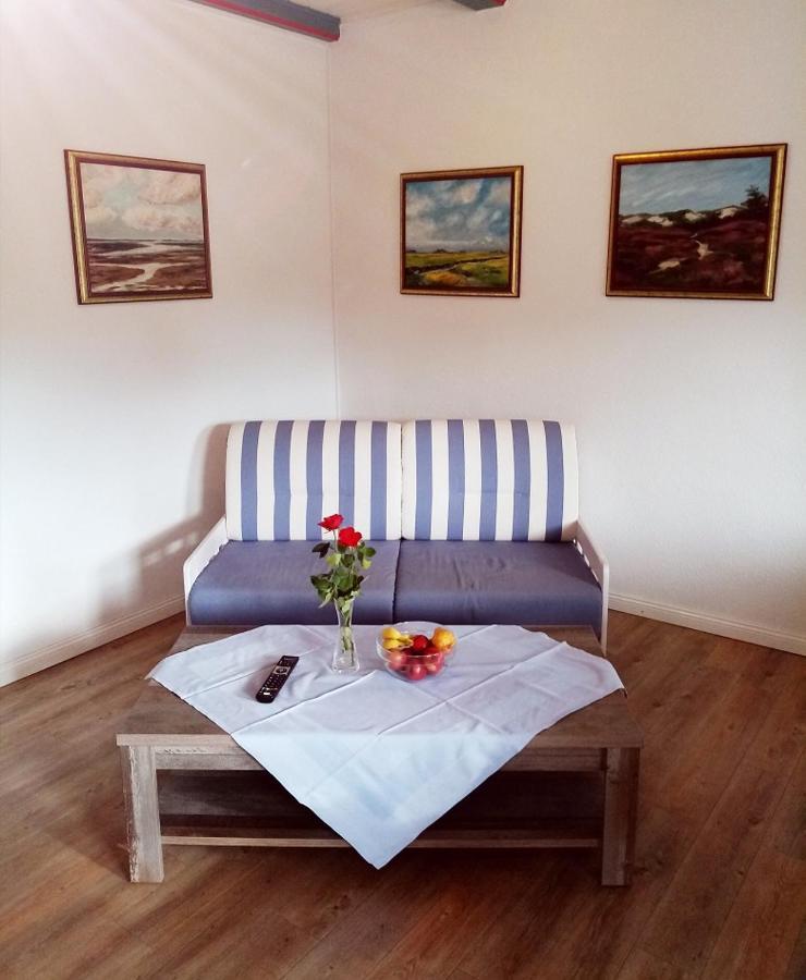 נבל Inselhotel Kapitaen Tadsen / Amrum מראה חיצוני תמונה